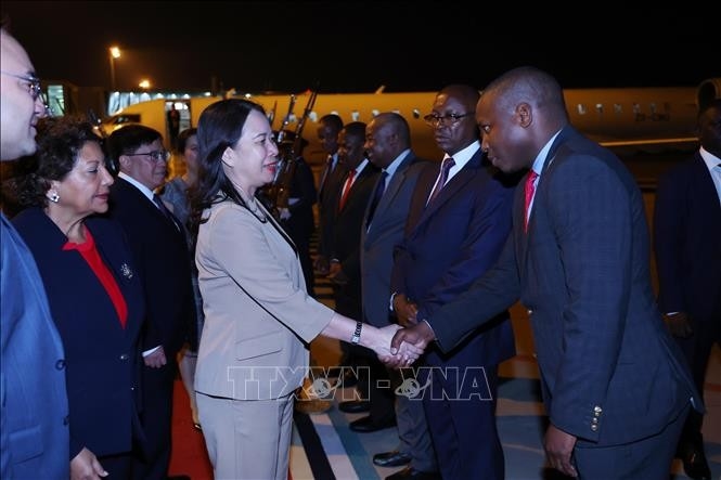 Lễ đón Phó Chủ tịch nước Võ Thị Ánh Xuân và Đoàn tại sân bay quốc tế Maputo