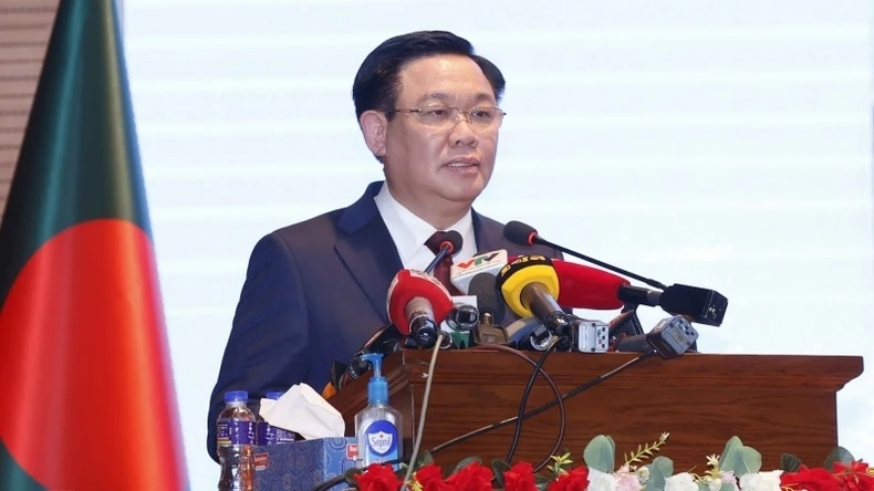 Chủ tịch Quốc hội Vương Đình Huệ phát biểu chính sách tại Học viện Ngoại giao. (Ảnh: Doãn Tấn/TTXVN)