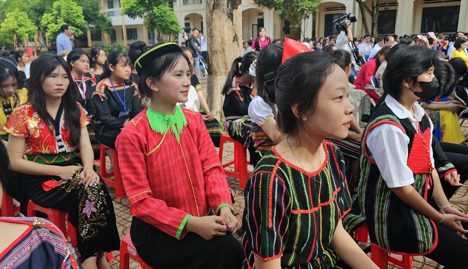 Trường THPT Dân tộc nội trú N'Trang Lơng có học sinh của 18 dân tộc theo học