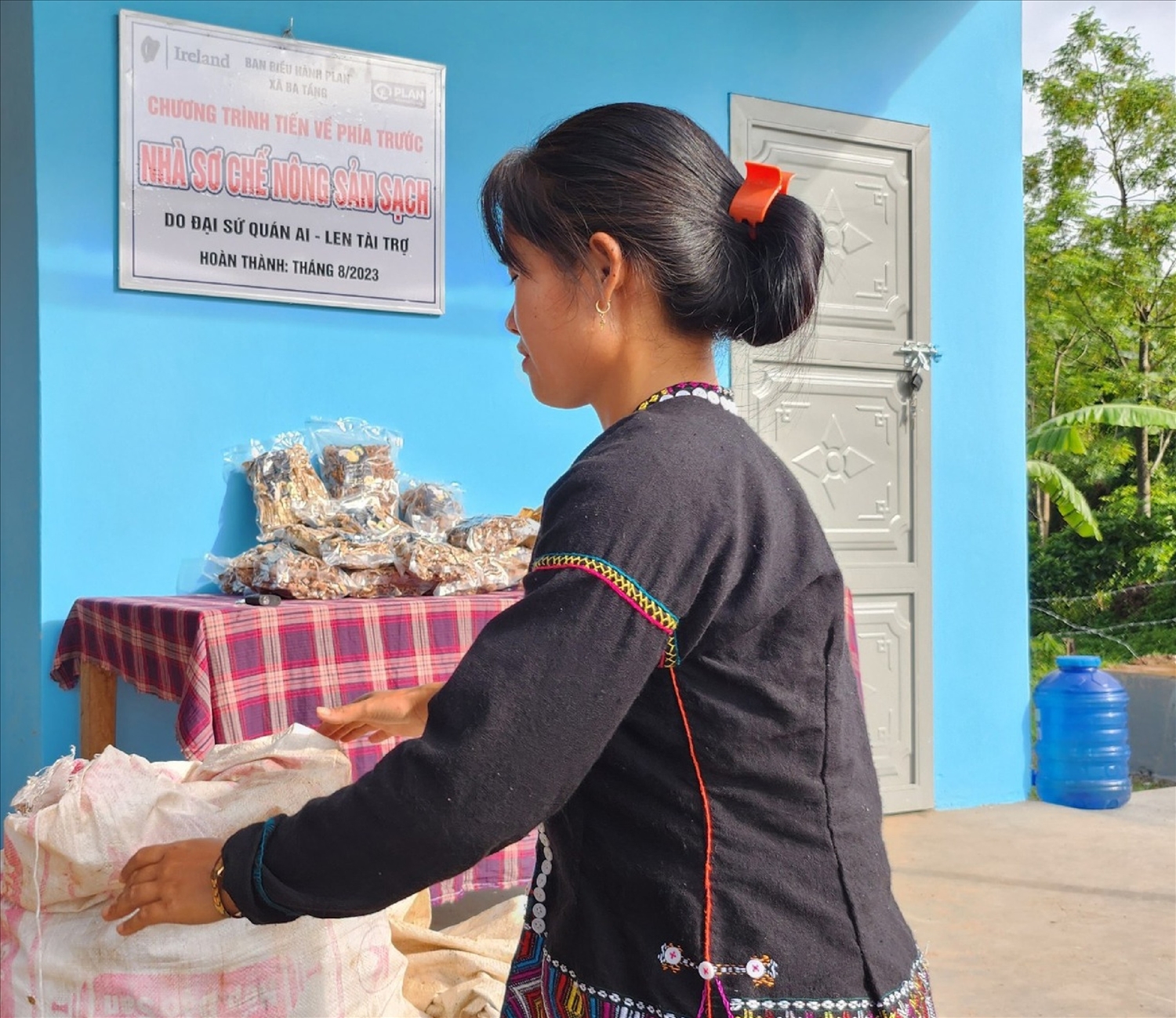 THT nông sản sạch Ba Tầng giúp nhiều phụ nữ Vân Kiều có thu nhập ổn định từ 100.000 đồng đến 150.000 đồng/ngày.