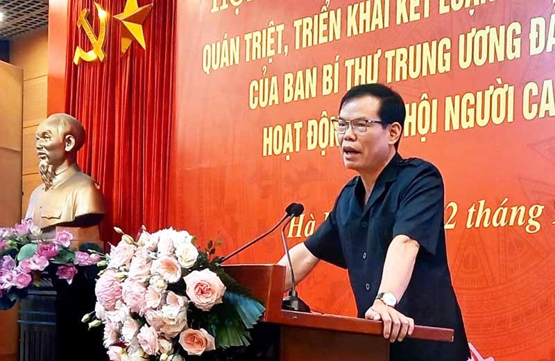 Ông Triệu Tài Vinh - Phó Ban Dân vận Trung ương phát biểu tại Hội nghị