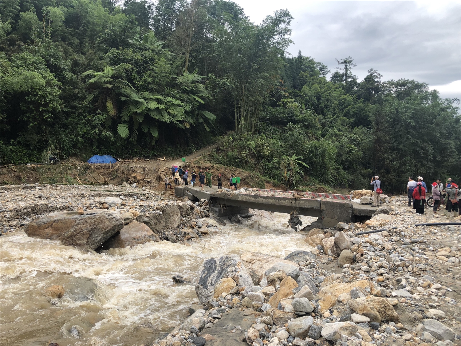 (Tổng hợp) Thủ tướng chỉ đạo tập trung khắc phục hậu quả lũ quét tại Lào Cai và chủ động ứng phó mưa lũ ở miền núi, trung du Bắc Bộ 1