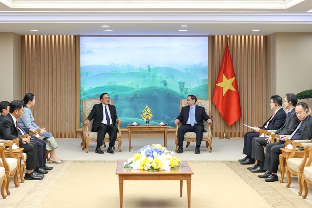 Thủ tướng Phạm Minh Chính khẳng định, Việt Nam luôn kề vai sát cánh, hết sức hỗ trợ Lào theo khả năng - Ảnh: VGP/Nhật Bắc