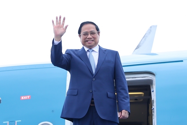 Thủ tướng Phạm Minh Chính lên đường dự Hội chợ Trung Quốc-ASEAN và Hội nghị Thượng đỉnh thương mại-đầu tư Trung Quốc-ASEAN - Ảnh: VGP/Nhật Bắc