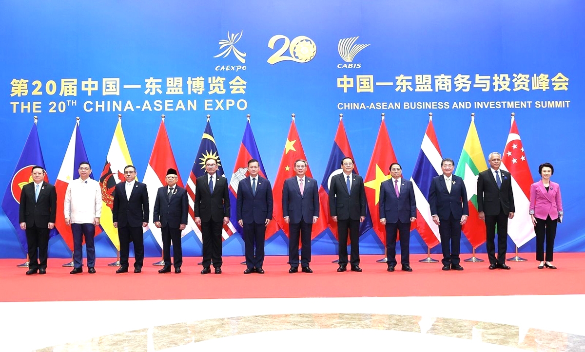 Thủ tướng Phạm Minh Chính và các Trưởng đoàn tham dự Lễ khai mạc - Ảnh: VGP/Nhật Bắc