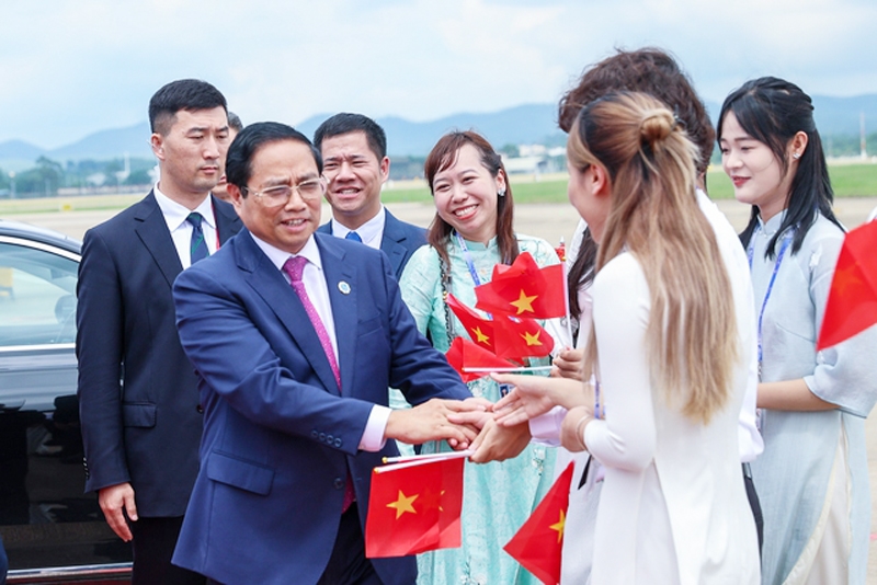 Lễ tiễn Thủ tướng Phạm Minh Chính và đoàn đại biểu Việt Nam về nước tại sân bay Nam Ninh, Quảng Tây - Ảnh: VGP/Nhật Bắc