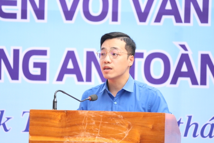 Anh Nguyễn Bảo Tân – Phó Bí thư Tỉnh đoàn Kon Tum phát biểu tại Ngày hội
