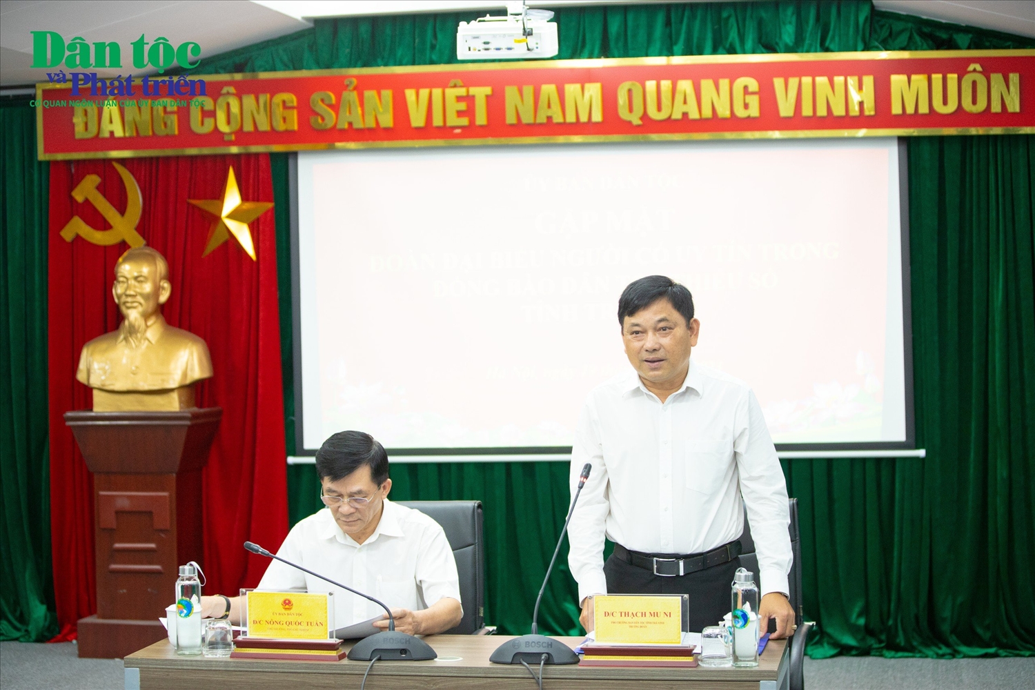 Phó Ban Dân tộc tỉnh Trà Vinh Thạch Mu Ni phát biểu tại buổi gặp mặt
