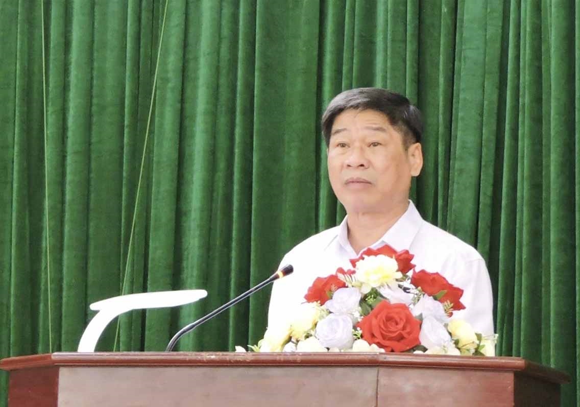 Ông Đặng Thanh Long - Chủ tịch Liên hiệp các Hội Khoa học và Kỹ thuật tỉnh Kon Tum phát biểu tại Hội thảo