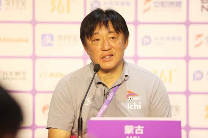 HLV Đội tuyển Mông Cổ Ichiro Otsuka thán phục chiến thuật tấn công của Olympic Việt Nam