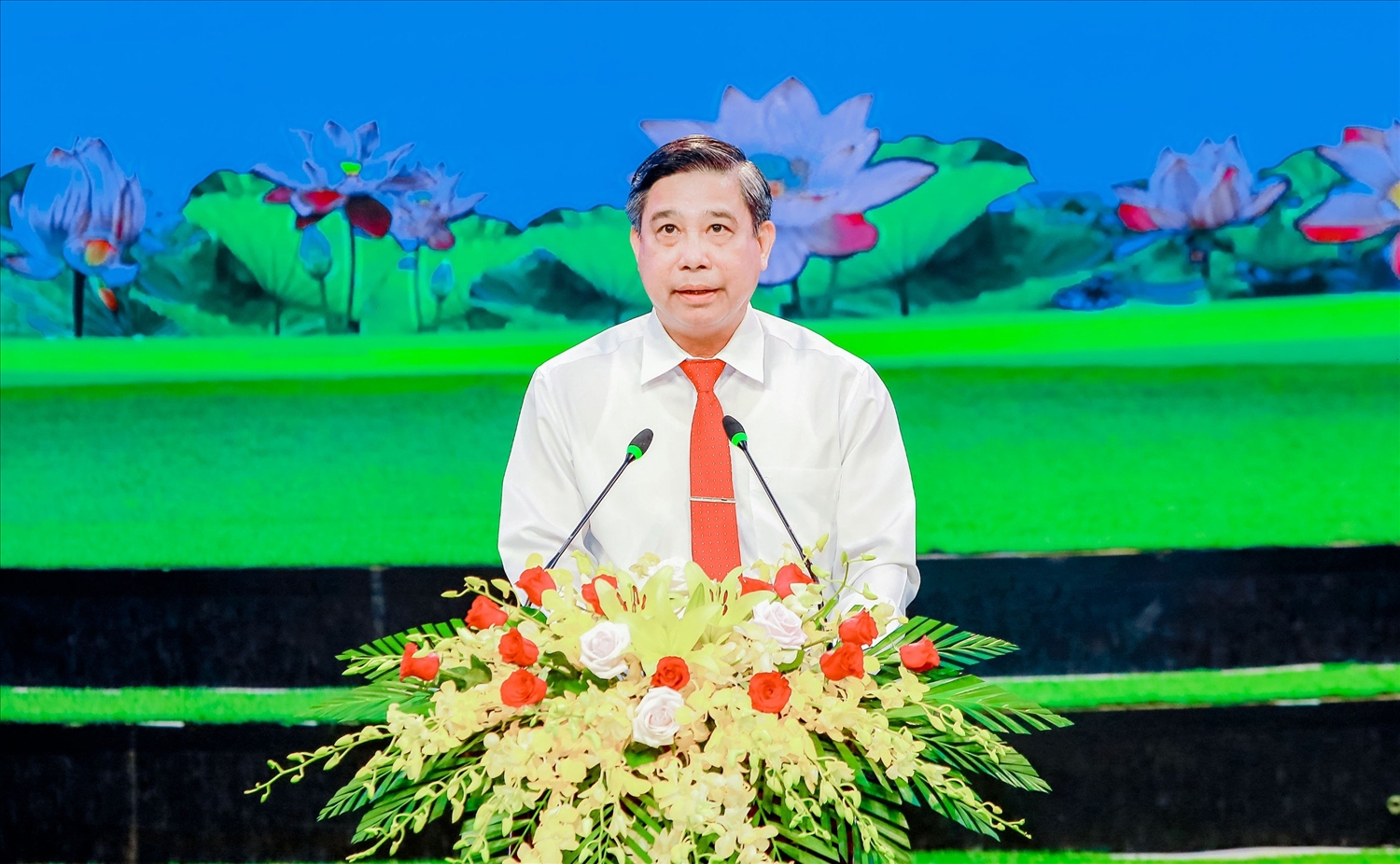  Ông Đồng Văn Thanh, Chủ tịch UBND tỉnh Hậu Giang phát biểu lễ phát động xây dựng 1.400 căn nhà “Đại đoàn kết”.