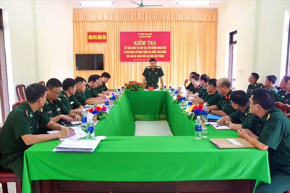 Thiếu tướng Mai Văn Hồng, Phó Cục trưởng Cục Nhà trường kết luận tại buổi kiểm tra.