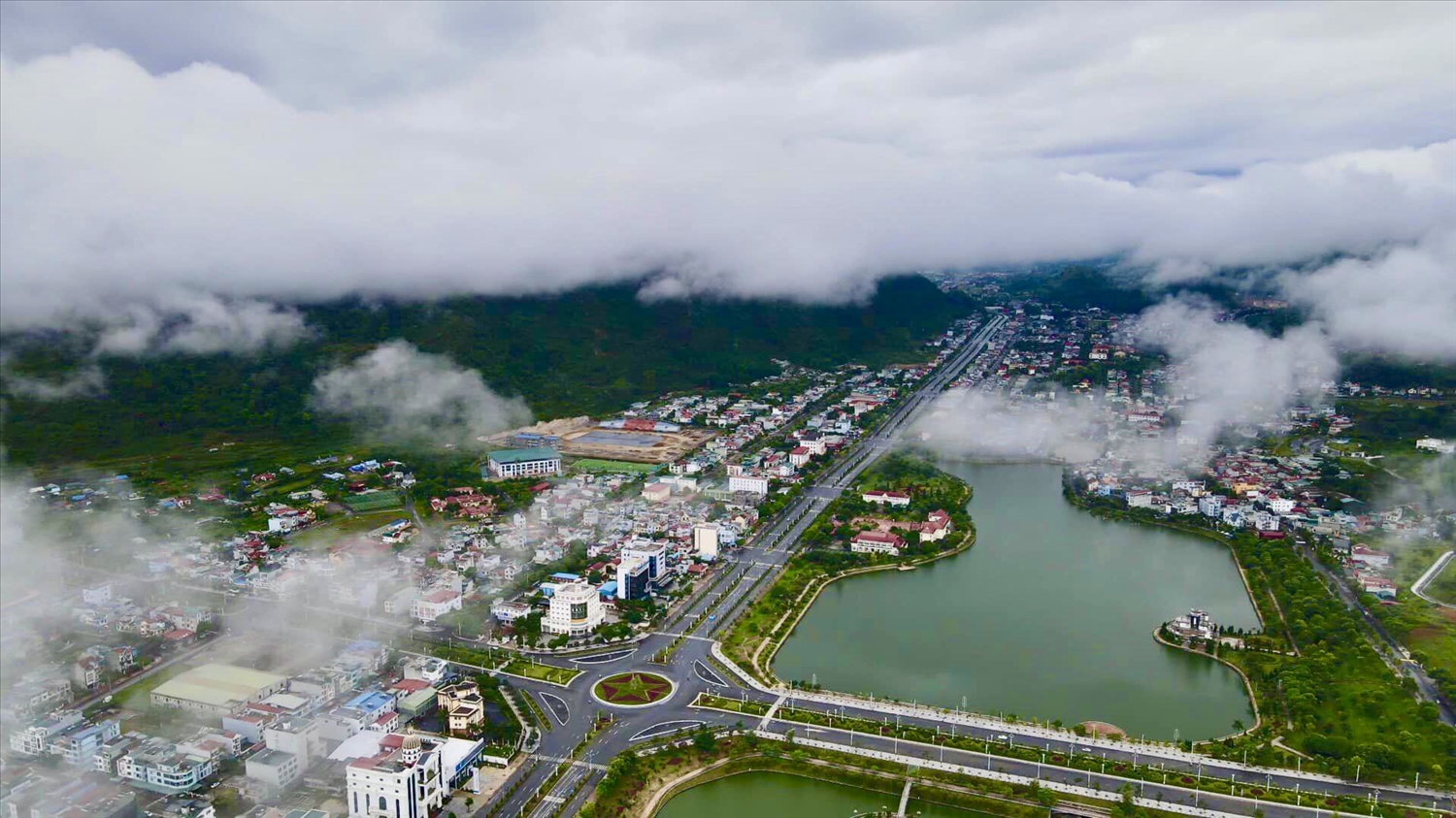 Thành phố trong mây (Ảnh Thuận Nông)