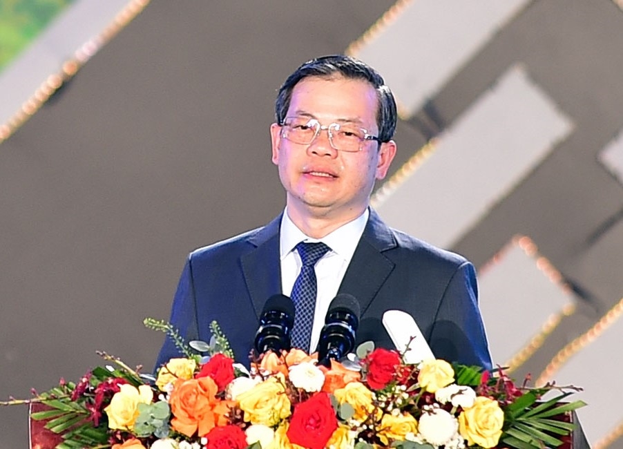 Đồng chí Nguyễn Văn Sơn, Phó Bí thư Tỉnh ủy, Chủ tịch UBND tỉnh Tuyên Quang phát biểu tại Lễ khai mạc