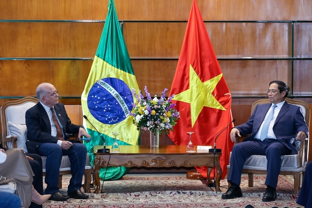 Thủ tướng khẳng định sau hơn 34 năm, quan hệ Việt Nam-Brazil không ngừng phát triển, cùng với nỗ lực của hai nước, nhân dân hai nước, có sự đóng góp của Hội Hữu nghị Brazil-Việt Nam - Ảnh: VGP/Nhật Bắc