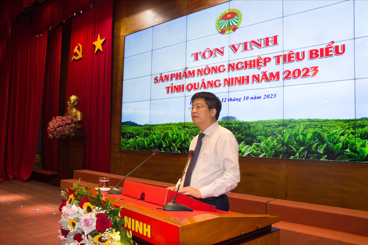 Chủ tịch Hội Nông dân tỉnh Quảng Ninh Đỗ Ngọc Nam phát biểu tại lễ tôn vinh