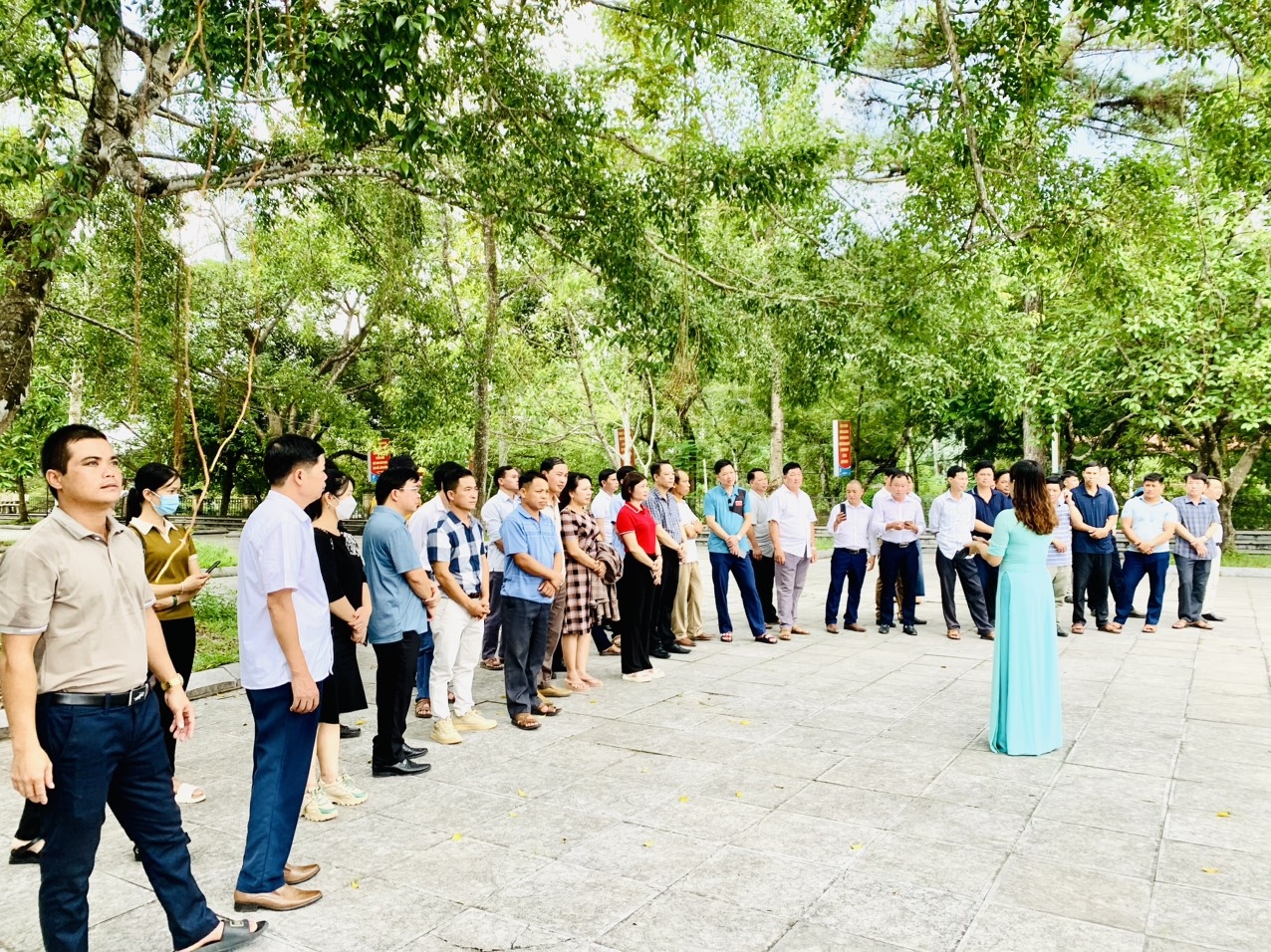 Đoàn đã đến thăm Khu di tích lịch sử Hoàng Hoa Thám, huyện Yên Thế.