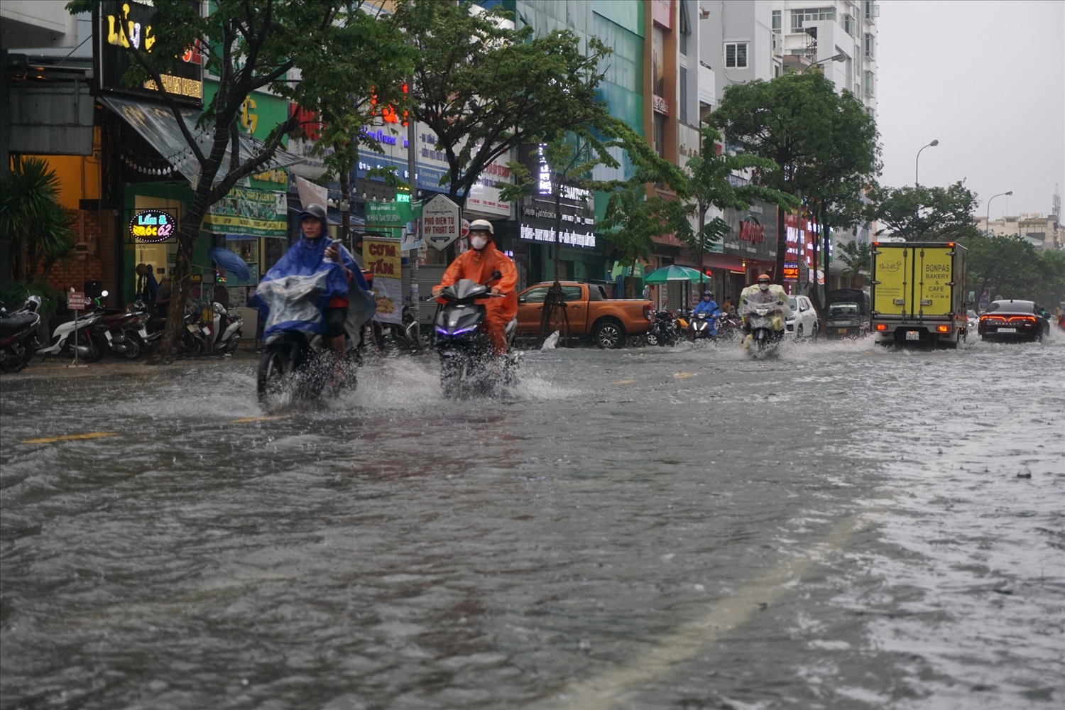 Những ngày qua, mưa lớn gây ngập nước nhiều khu vực ở Quảng Nam