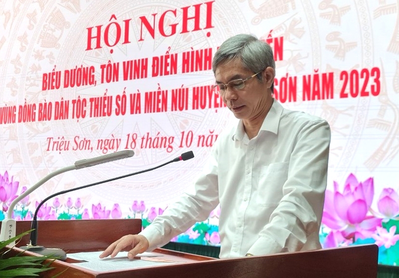 Ông Lê Quang Trung - Phó Chủ tịch UBND huyện Triệu Sơn phát biểu tại Hội nghị