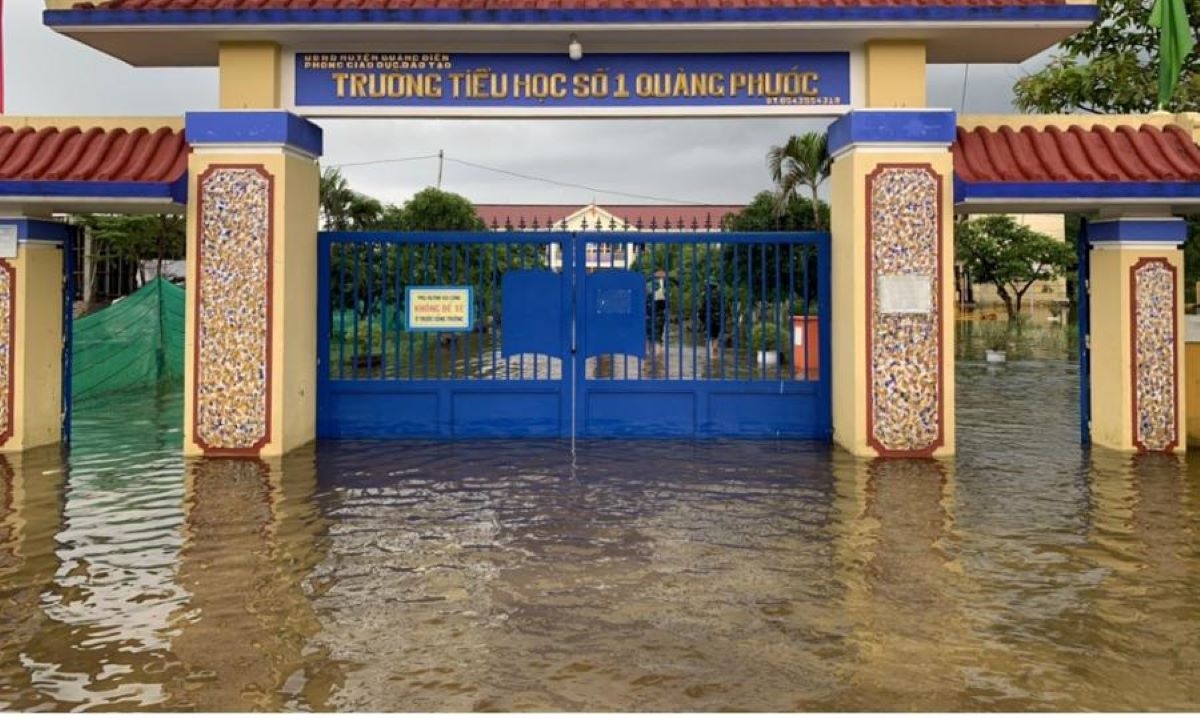 Quảng Trị-Thừa Thiên Huế: Nhiều nơi ngập lụt và sạt lở sau mưa lớn kéo dài 4