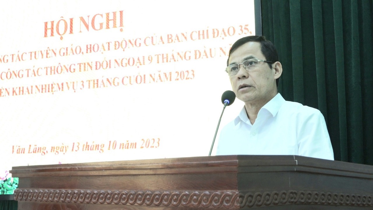 Ông Lương Văn Vị - Phó Bí thư Thường trực Huyện ủy phát biểu tại Hội nghị giao ban công tác tuyên giáo, hoạt động Ban Chỉ đạo 35 năm 2023 (Ảnh TL)