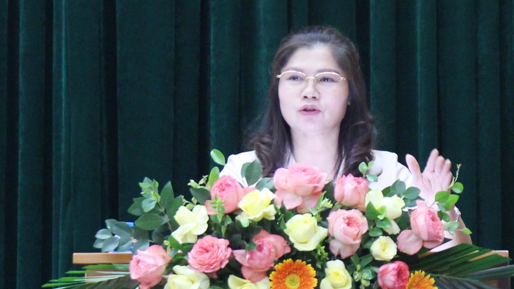 Phó Chủ tịch Thường trực HĐND tỉnh Bắc Giang Lâm Thị Hương Thành phát biểu chỉ đạo tại hội nghị