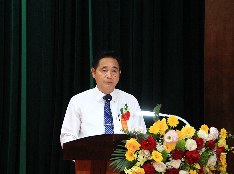 Ông Cầm Bá Đứng, Phó Chủ tịch UBND huyện Thường Xuân phát biểu khai mạc Hội nghị