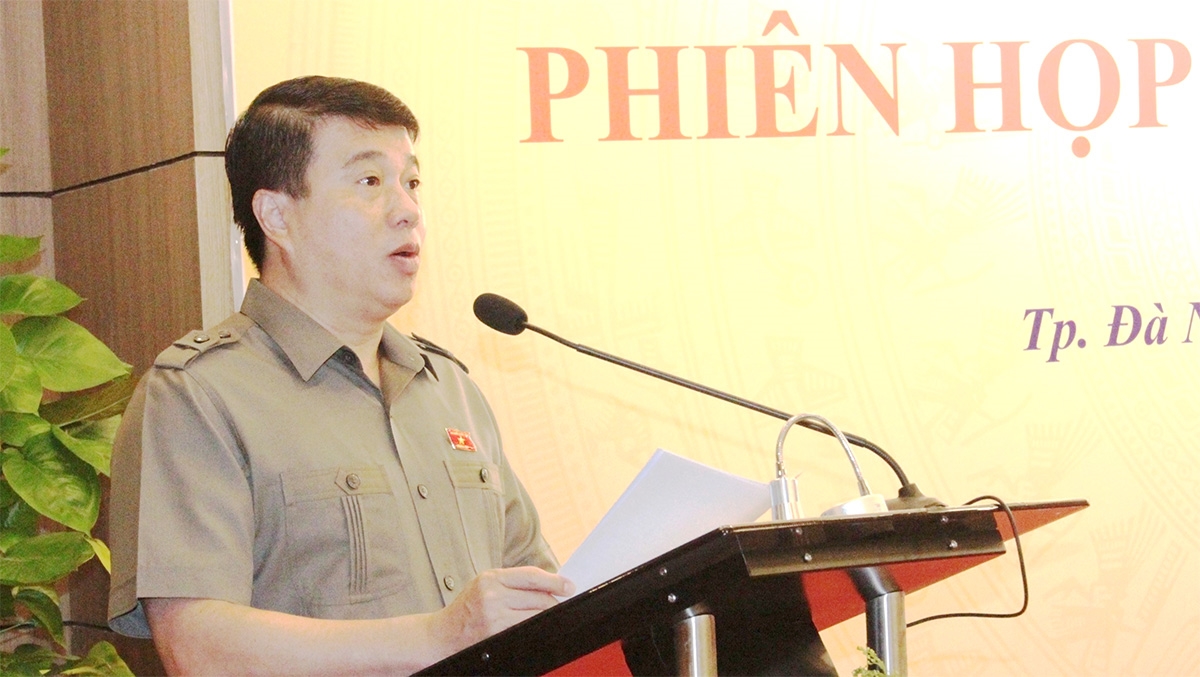 Chủ tịch Hội đồng Dân tộc Y Thanh Hà Niê Kđăm phát biểu khai mạc Phiên họp