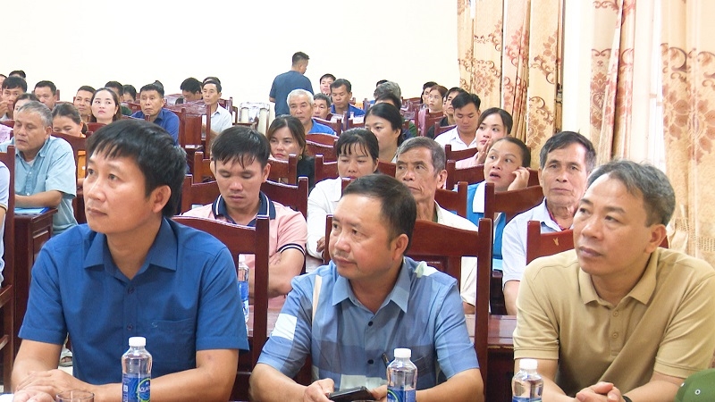 Hội nghị tuyên truyền, PBGDPL cho đồng bào các thôn đặc biệt khó khăn của huyện Quan Sơn