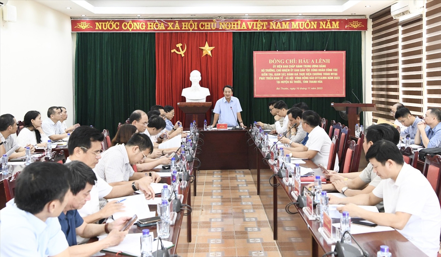 Bộ trưởng, Chủ nhiệm UBDT Hầu A Lềnh chủ trì buổi làm việc với UBND tỉnh Thanh Hoá