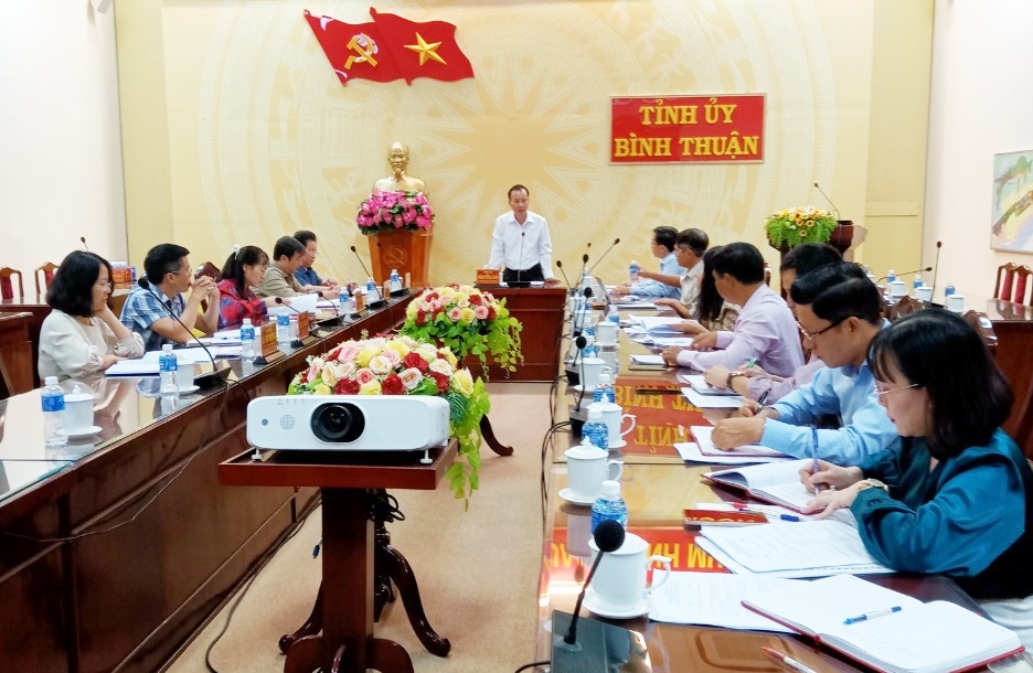 Ông Nguyễn Lam - Phó Trưởng ban Dân vận Trung ương chủ trì buổi làm việc tại tỉnh Bình Thuận
