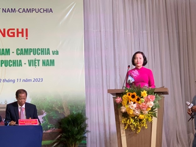 Bà Nguyễn Thị Thanh- Chủ tịch Hội Hữu nghị Việt Nam - Campuchia phát biểu.