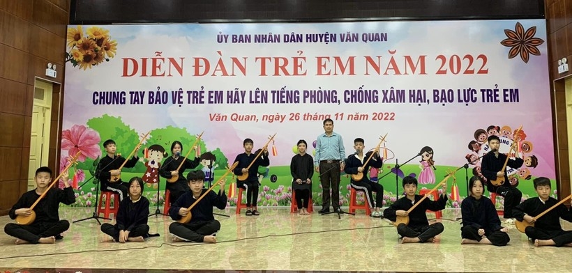 CLB hát Then, đàn tính Trường Phổ thông DTNT THCS & THPT huyện Văn Quan tham gia nhiều sự kiện của địa phương