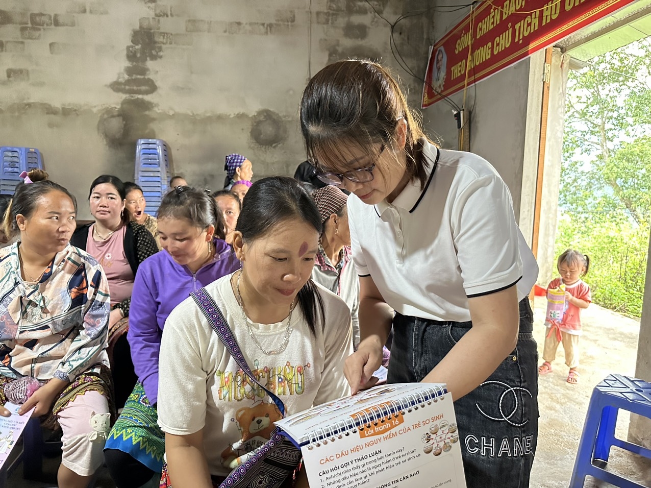 (CĐ Ban điện tử -đã BT) Chăm sóc sức khỏe cho người DTTS tỉnh Lào Cai: Không ngừng nâng cao chất lượng dân số (Bài 1) 2