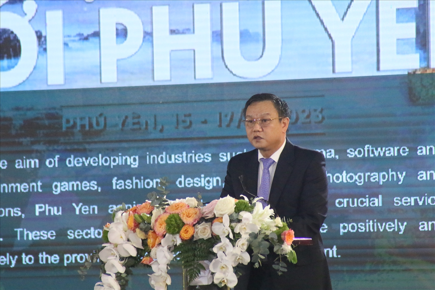 Ông Đào Mỹ, Phó chủ tịch UBND tỉnh Phú Yên phát biểu tại đêm Gala