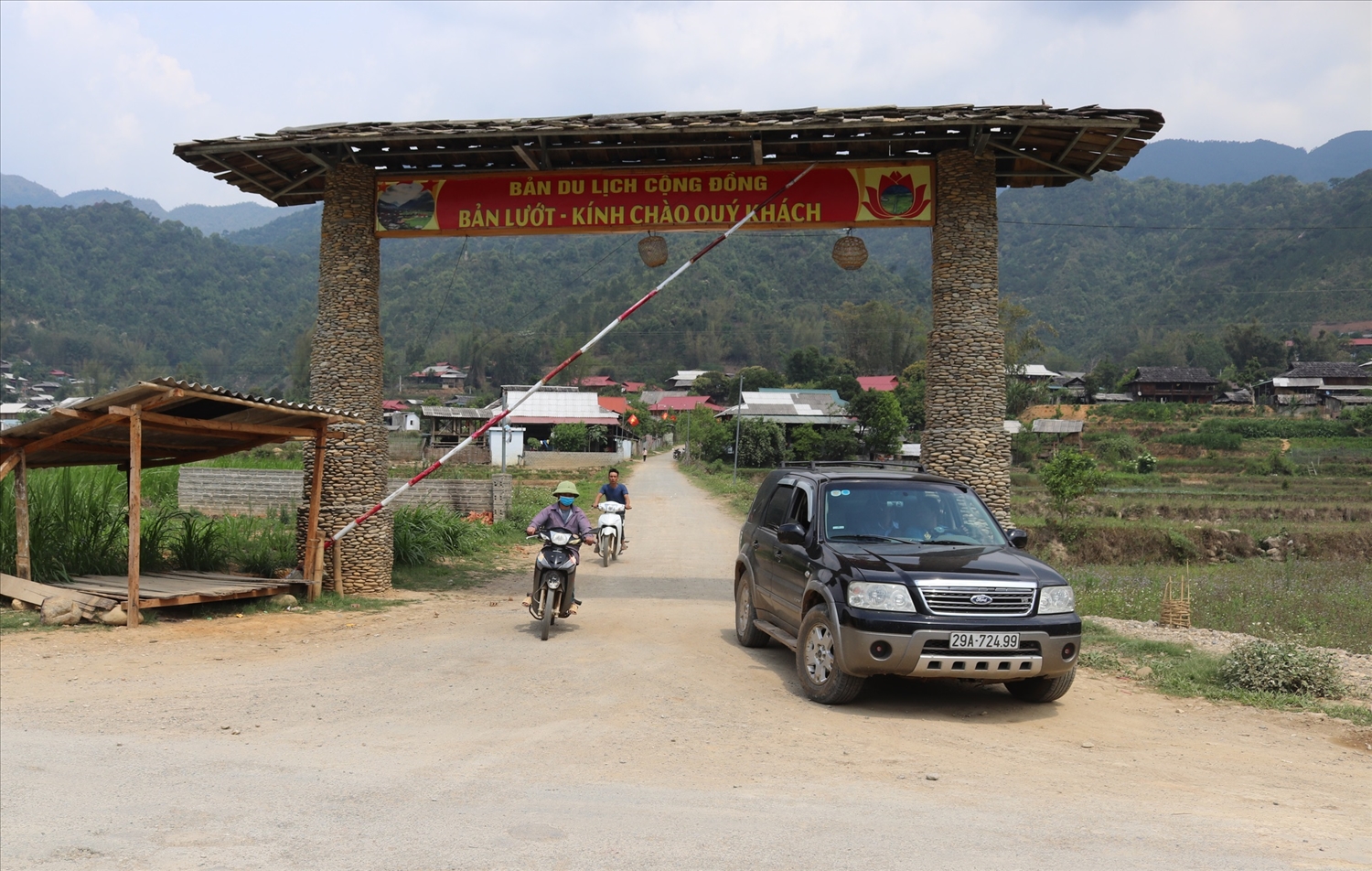 Bản Lướt là một trong những điểm du lịch cộng đồng của xã Ngọc Chiến, huyện Mường La.
