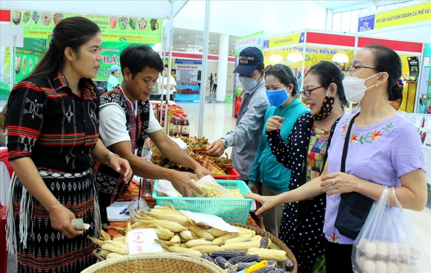 HTX Nông nghiệp sinh thái Rừng Xanh Rau Sạch tham gia Hội chợ, giới thiệu sản phẩm nôgn sản sạch cho khách hàng
