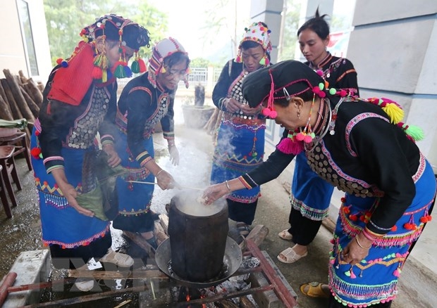 Lấy thời điểm kết thúc mùa thu hoạch để ăn Tết nên Tết cổ truyền là một trong những văn hóa đặc trưng riêng của dân tộc Si La.