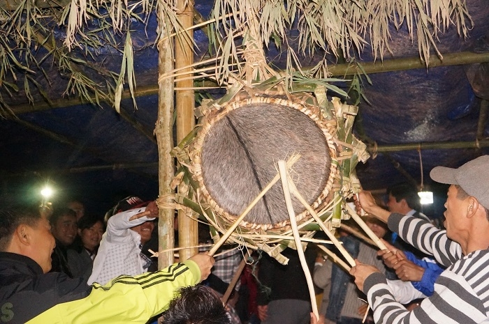 Lễ hội đập trống của người Ma Coong ở Quảng Bình 