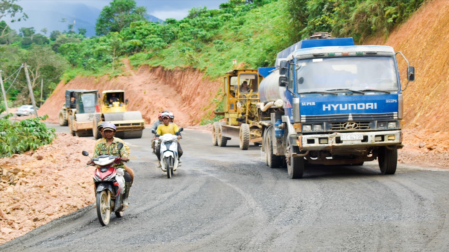 Nhiều huyện ở Đắk Nông đã hoàn thành tiêu chí giao thông trong xây dựng nông thôn mới
