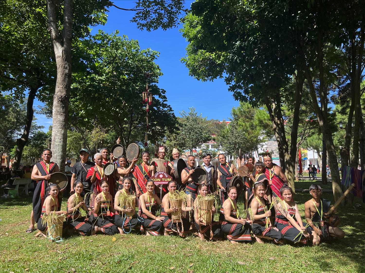 Đoàn nghệ nhân Gié Triêng tỉnh Kon Tum hào hứng tham gia Tuần lễ Văn hoá - Du lịch Gia Lai