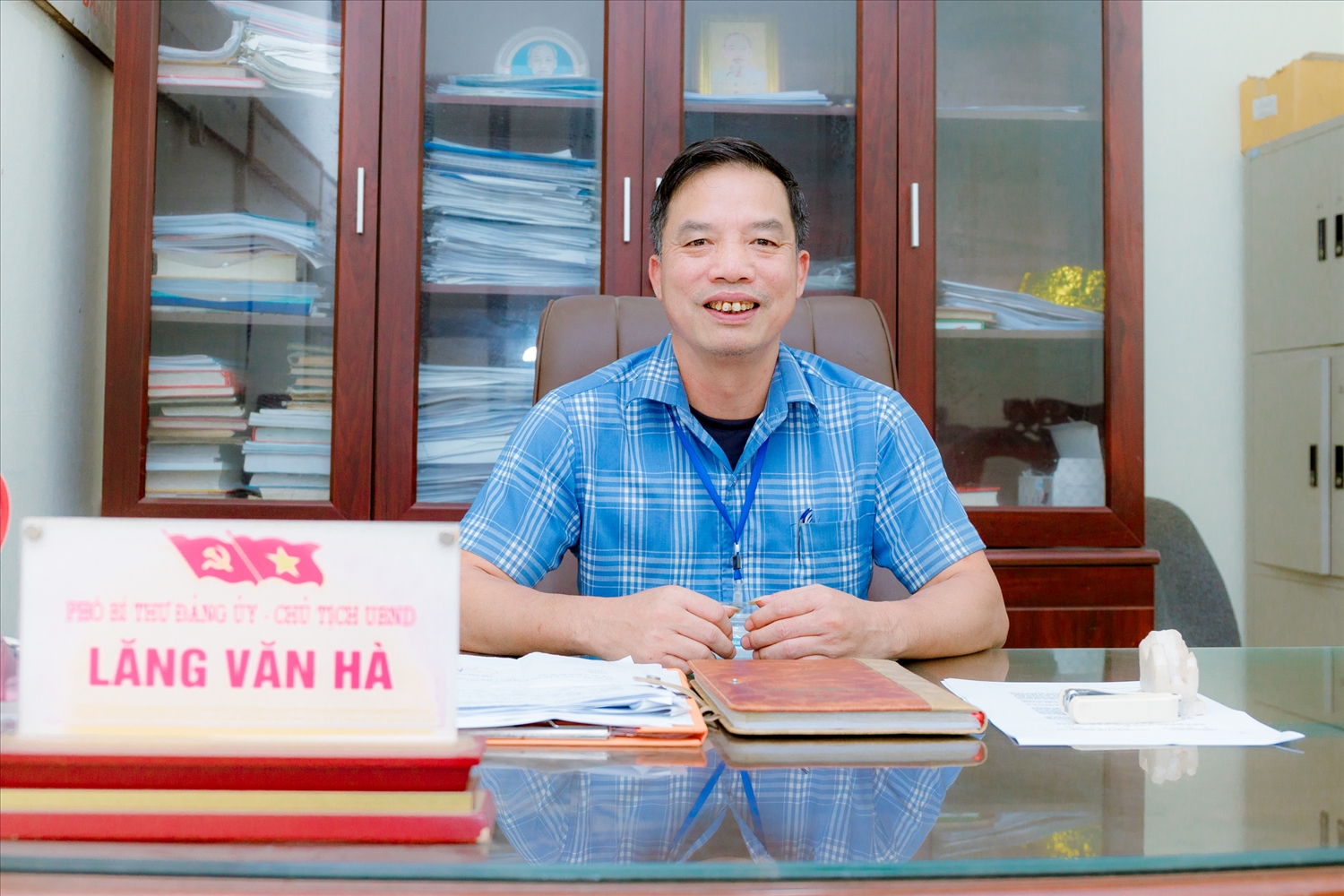 Ông Lăng Văn Hà, Chủ tịch UBND xã Ba Vì, hiện toàn xã có 309 hộ gia đình theo nghề làm thuốc Nam, có 9 hợp tác xã thuốc Nam được tổ chức và hoạt động theo Luật Hợp tác xã