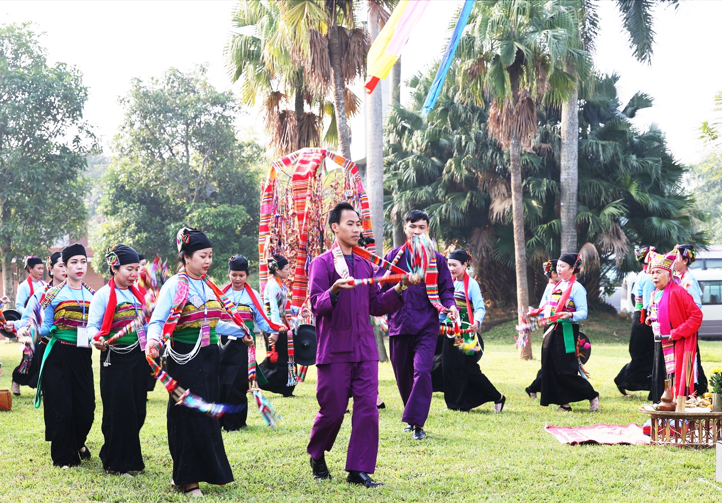 Phần trình diễn “Lễ hội cây Nêu của người Mường”, tỉnh Thanh Hóa