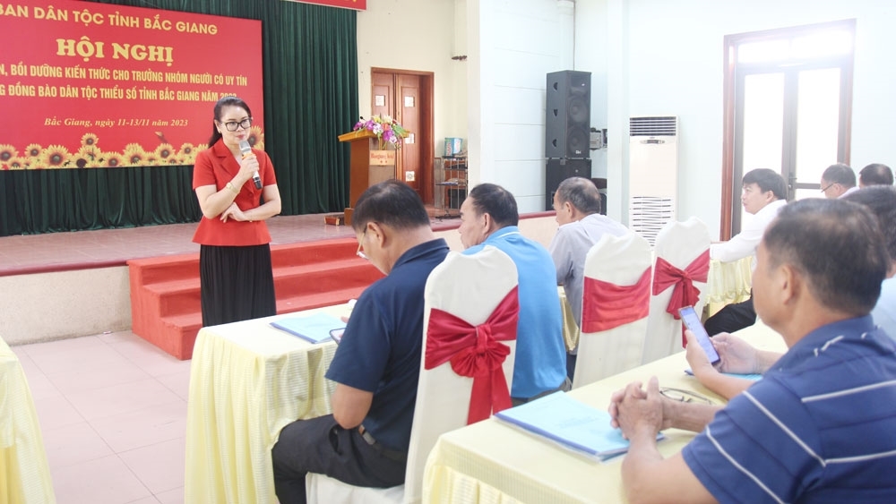 Hội nghị bồi dưỡng kiến thức cho Người có uy tín do Ban Dân tộc tỉnh Bắc Giang tổ chức