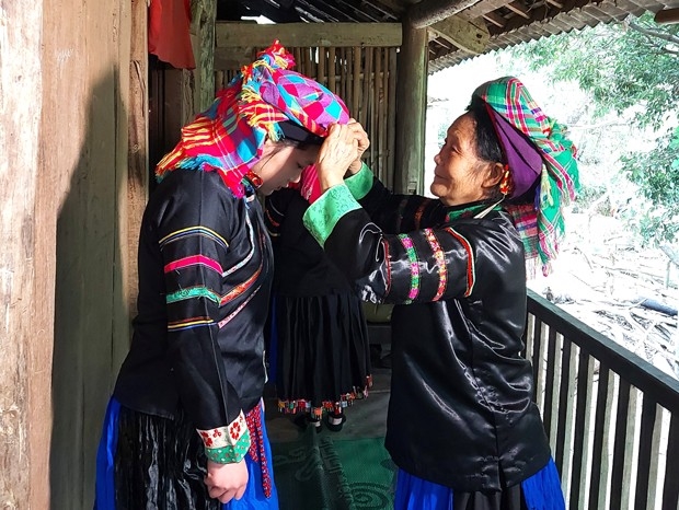Đời sống được nâng lên, bản sắc văn hóa truyền thống của đồng bào dân tộc Pu Péo được gìn giữ, phát huy. 