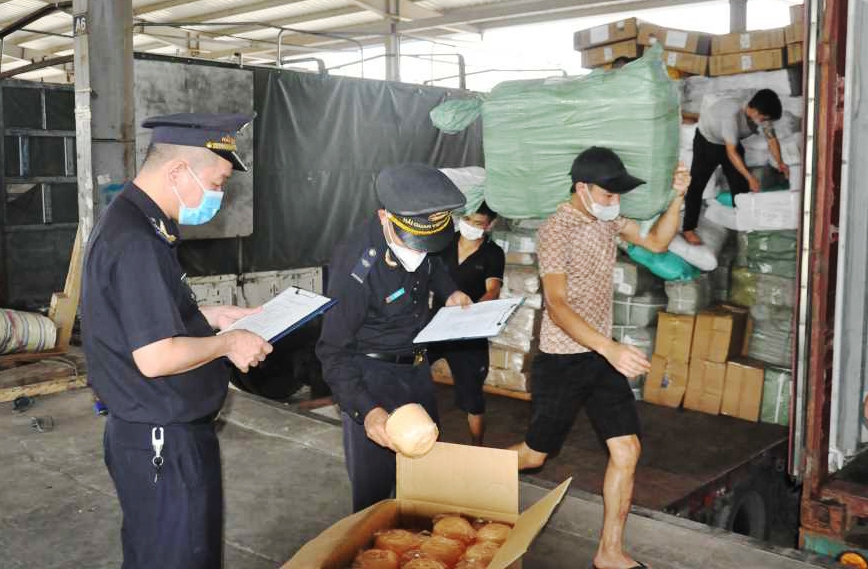 (BCD- Tin CĐThông tin Đối ngoại) Hải Quan Quảng Ninh: phát hiện, bắt giữ, xử lý 189 vụ, trị giá hàng hóa vi phạm là 5,54 tỷ đồng.