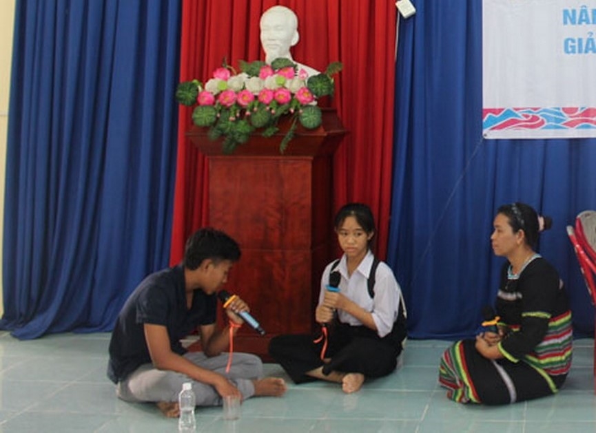 Một hoạt động của Hội Liên hiệp Phụ nữ huyện Thuận Bắc tại sự kiện truyền thông về phòng, chống bạo lực gia đình