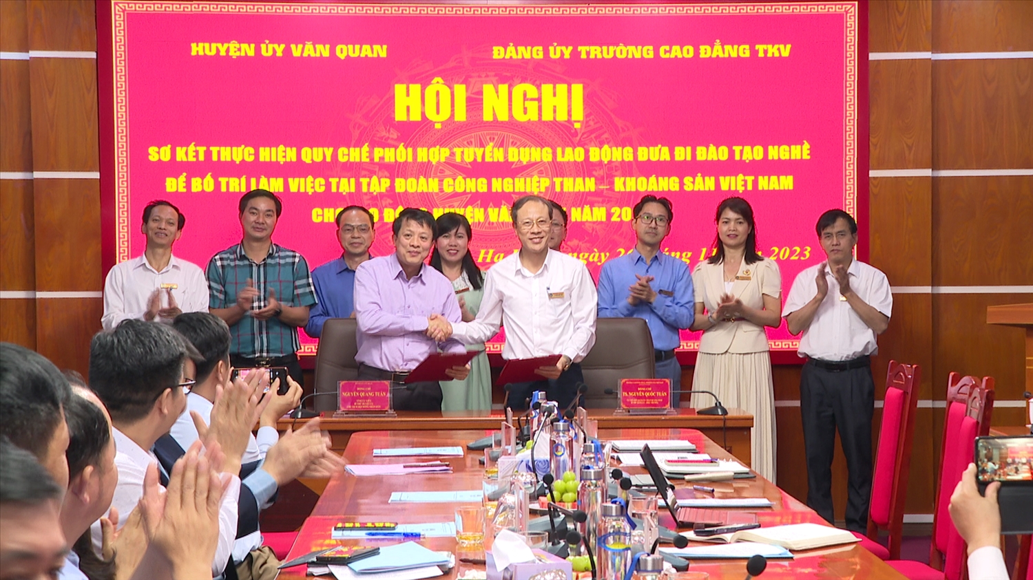 Huyện ủy Văn Quan và Đảng ủy Trường Cao đẳng Than – Khoáng sản Việt Nam ký thực hiện Quy chế phối hợp về công tác đào tạo nghề giải quyết việc làm cho lao động địa phương năm 2024.