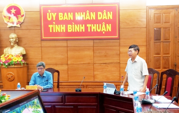 Ông Nguyễn Minh Tân - Trưởng Ban Dân tộc báo cáo tổng hợp quá trình triển khai dự án