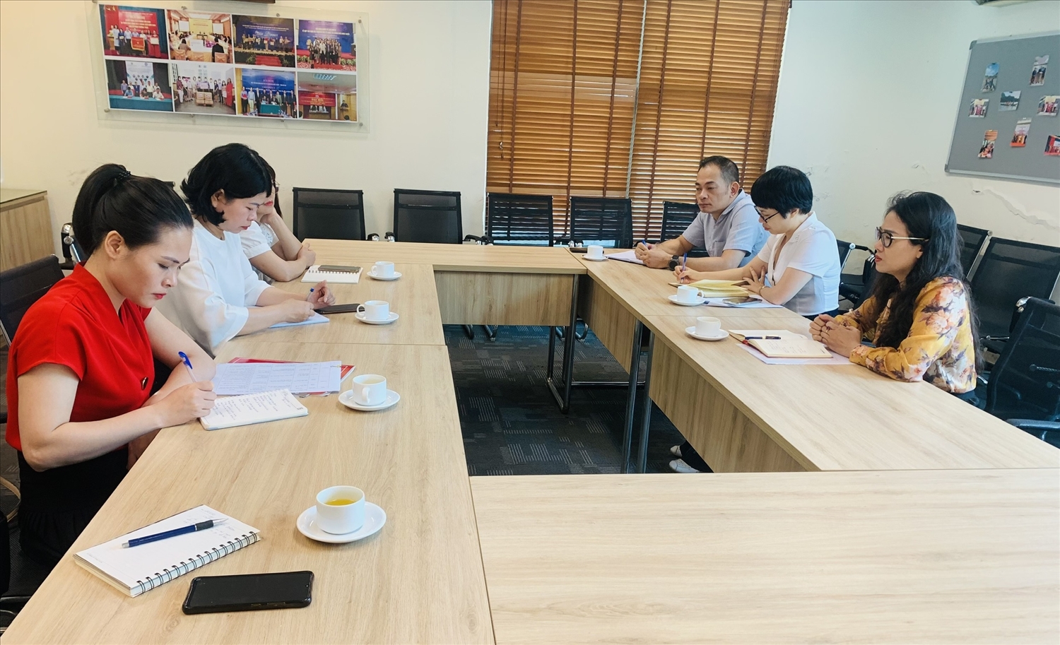 Đoàn công tác Sở Ngoại vụ tỉnh Lai Châu làm việc với Ban Điều phối viện trợ Nhân dân (PACCOM) ngày 23/6/2023 nhằm tích cực vận động nguồn viện trợ không hoàn lại từ các tổ chức PCPNN hỗ trợ cho các lĩnh vực còn khó khăn của tỉnh. (Nguồn ảnh: songoaivulaichau.gov.vn)